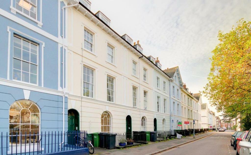Beautiful One Bedroom Ground Floor Apartment With Parking Exeter Exterior foto